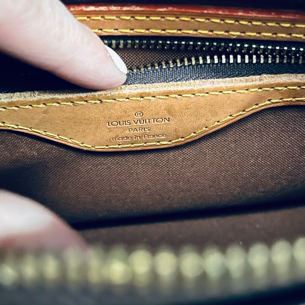 Louis Vuitton purse